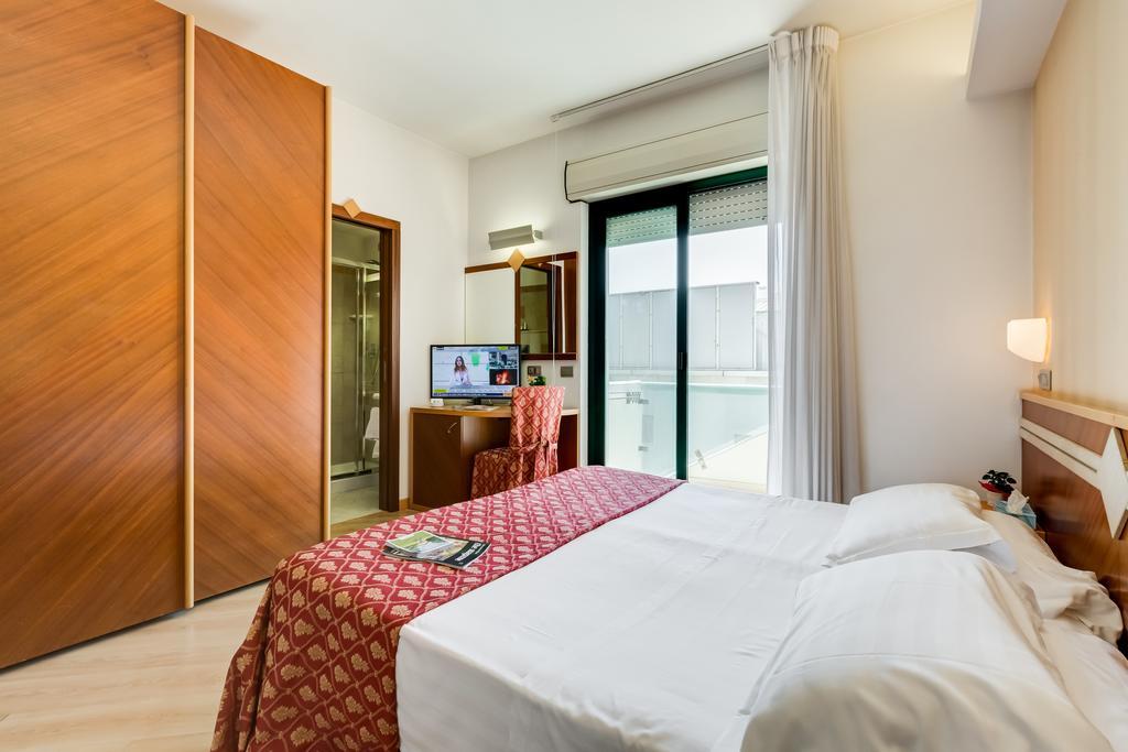 Hotel Europa Beach Village Giulianova Pokoj fotografie