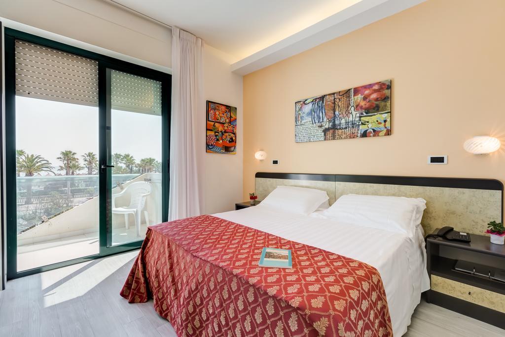 Hotel Europa Beach Village Giulianova Pokoj fotografie