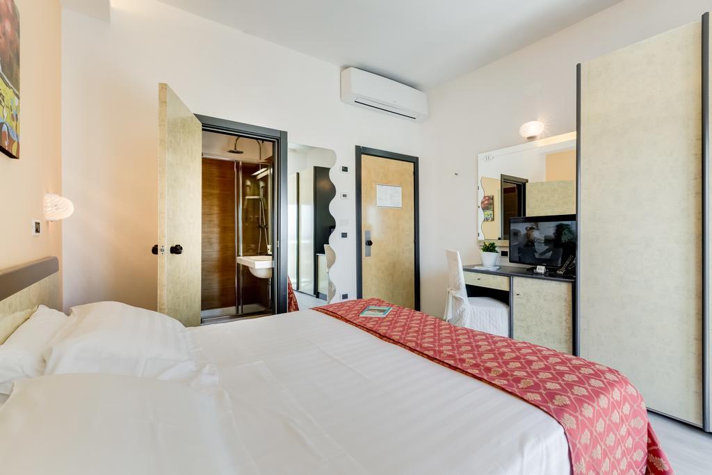 Hotel Europa Beach Village Giulianova Pokoj fotografie