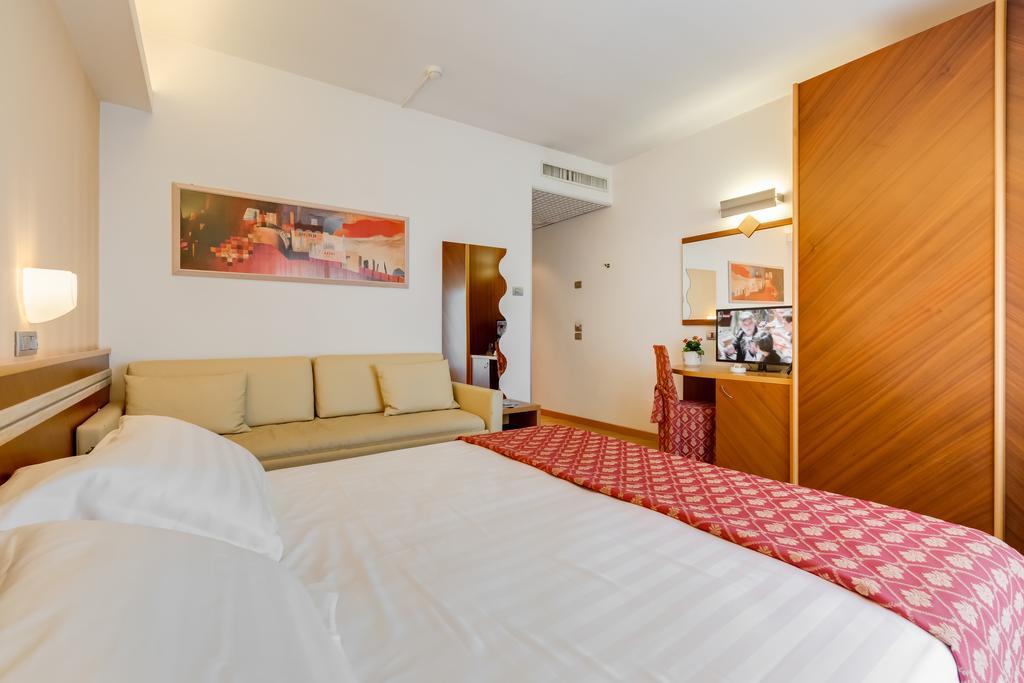 Hotel Europa Beach Village Giulianova Pokoj fotografie